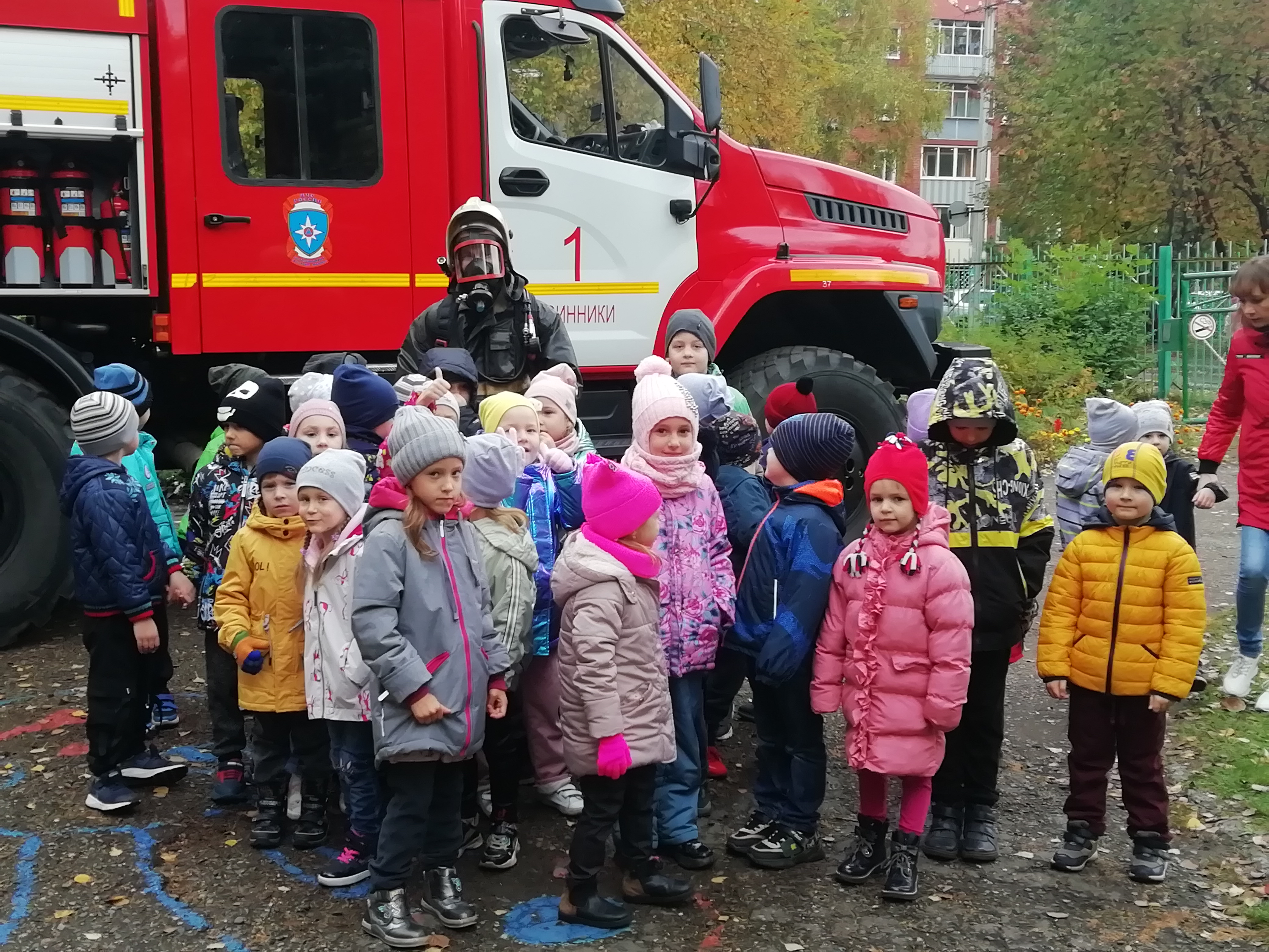 Муниципальное бюджетное дошкольное образовательное учреждение Детский сад №  9 «Светлячок» - 